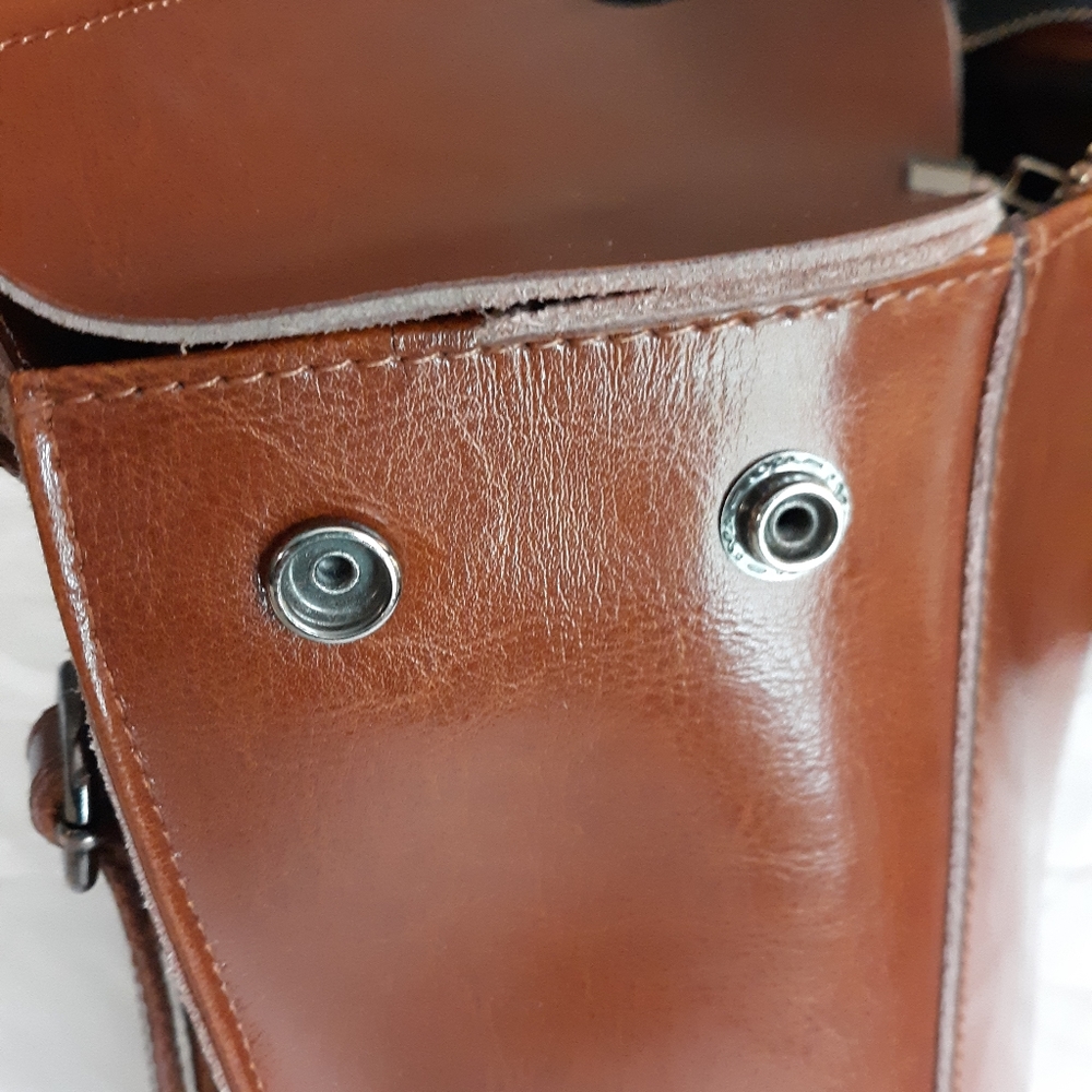 Backpack/Purse. Leather. Amazon. - Picture 4 of 7